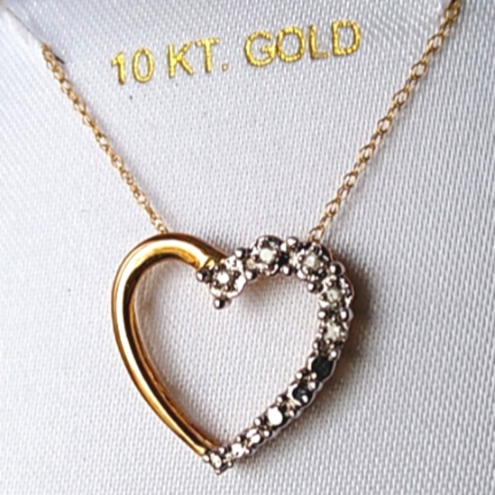 Genuine Diamond & Solid 10k Gold Heart Pendant Necklace with Neck Chain New